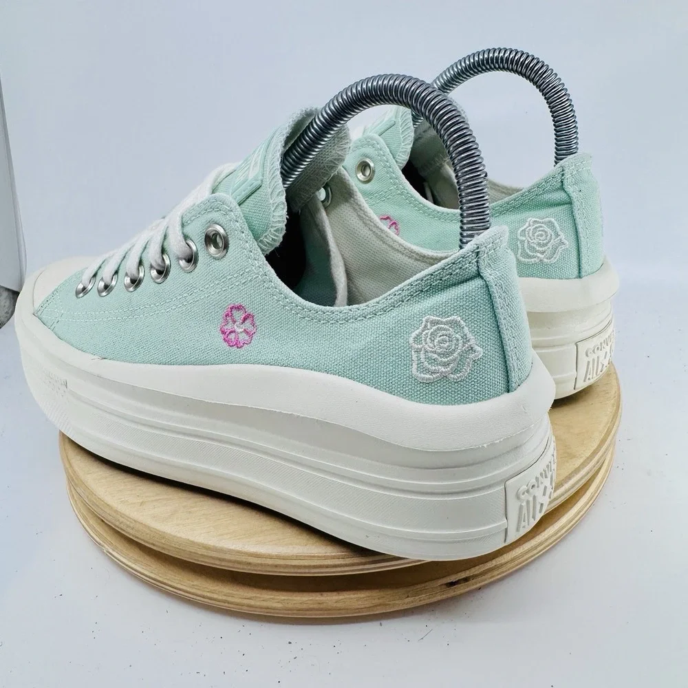 Converse Move Lift Platform Low Womens 7.5 embroidered Mint aloe Sneakers